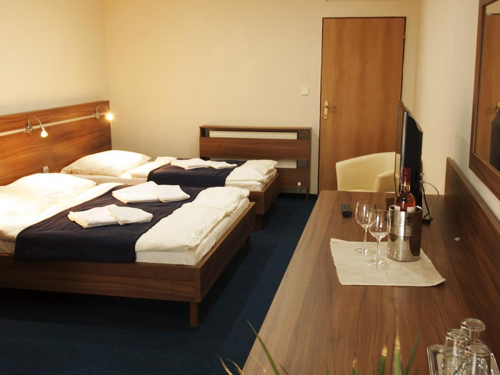 Penzion Fortune Dunajská Streda 部屋 写真